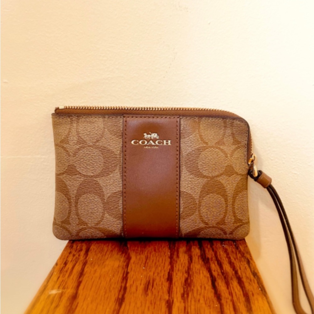 COACH single zip wallet - Picture 4 of 4
